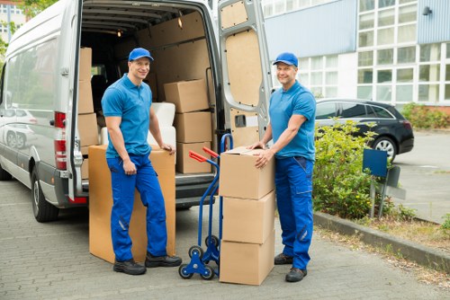 Free quote policy for a man with a van service in Mayfair